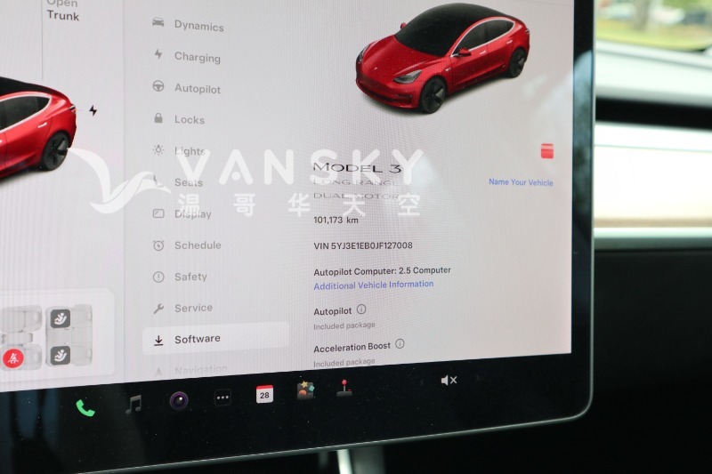 251216155157_2018 Tesla Model 3 Long Range Dual Motor Red 18.JPG